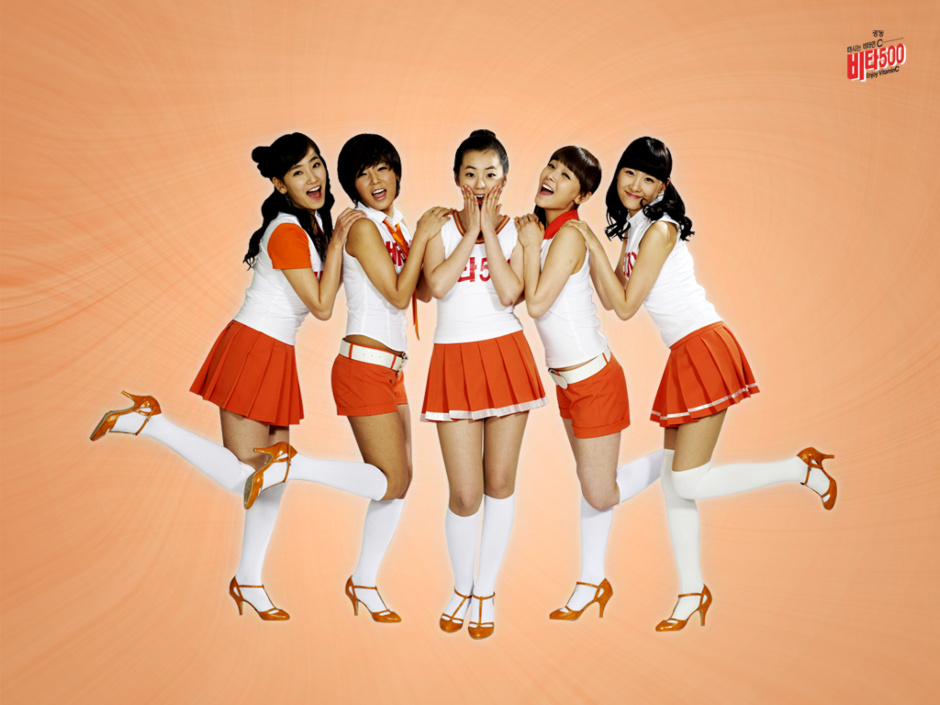 Vita 500 have released a wallpaper of the Wonder Girls for their CF.